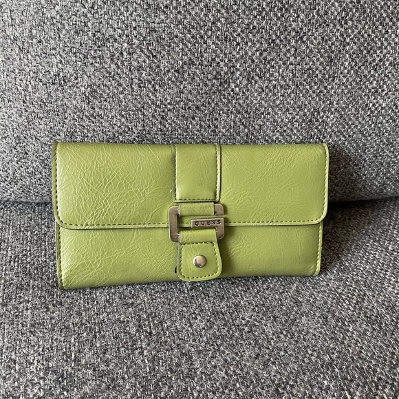 GUESS Green Women's Wallet - Picture 3 of 11